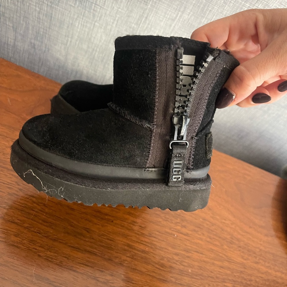 Toddler black uggs